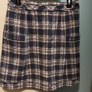 Wool Blend Lined Plaid Mini Skirt (just above knee) in Navy and Cream in size 2